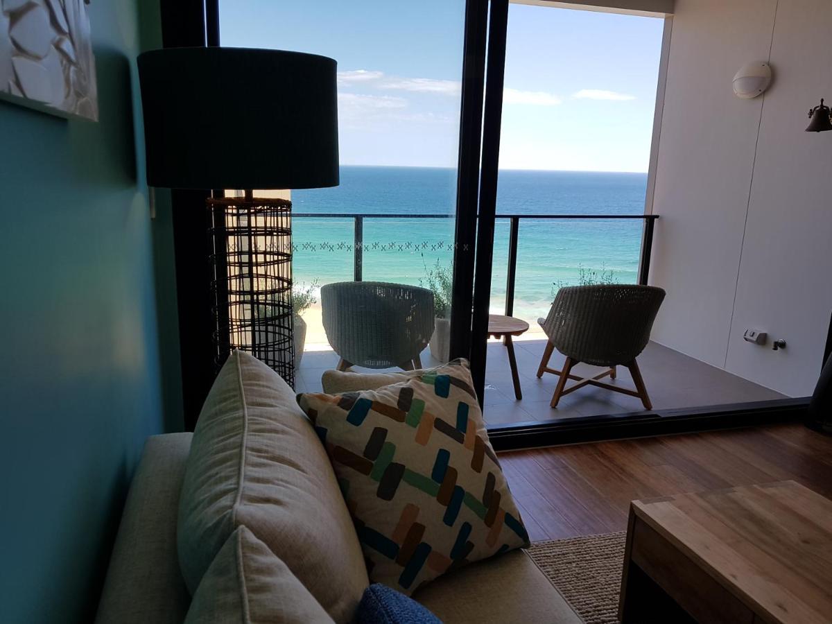 Arena Luxury Beachfront Apartment 뉴캐슬 외부 사진