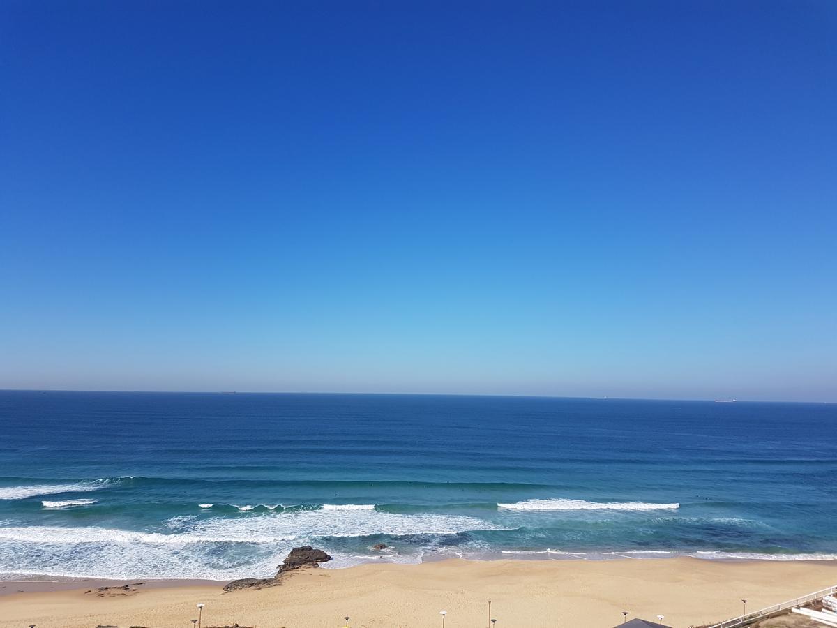 Arena Luxury Beachfront Apartment 뉴캐슬 외부 사진