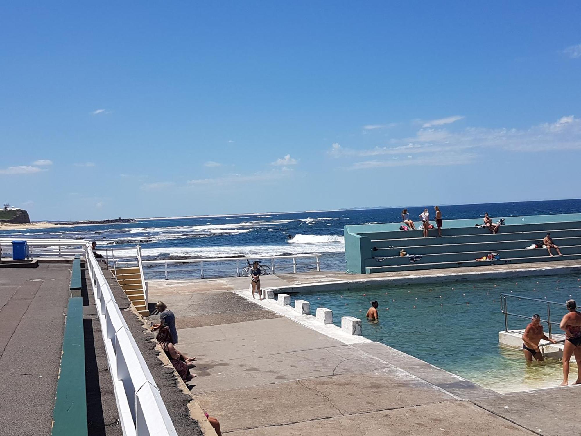 Arena Luxury Beachfront Apartment 뉴캐슬 외부 사진